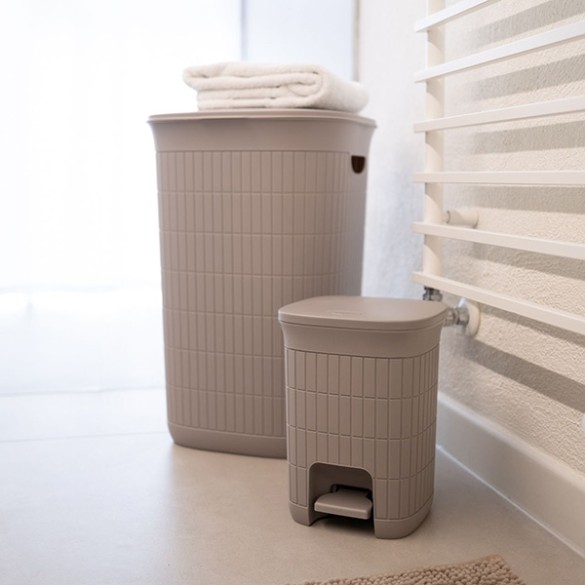 Portabiancheria Domus 50 lt  Colori Assortiti Stefanplast